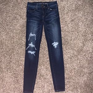 American Eagle Skinny jeans with holes